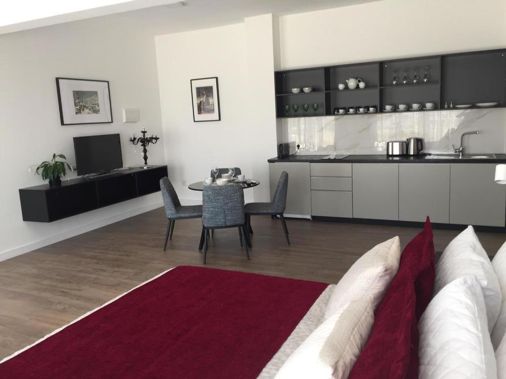 A.V Central Apartment Lárnaka Kültér fotó